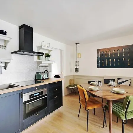 Beautiful 2br - 4p Republique Temple Parigi