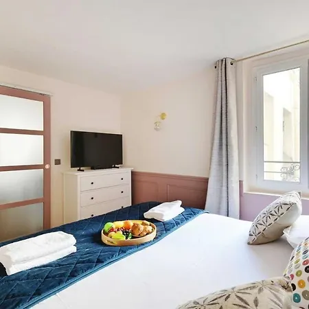 Beautiful 2br - 4p Republique Temple Parigi